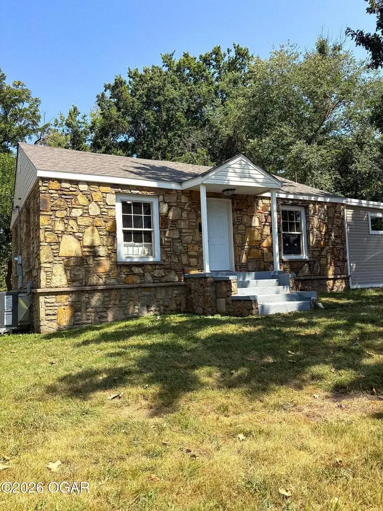 801 S High Street, Neosho, MO 64850 - #2