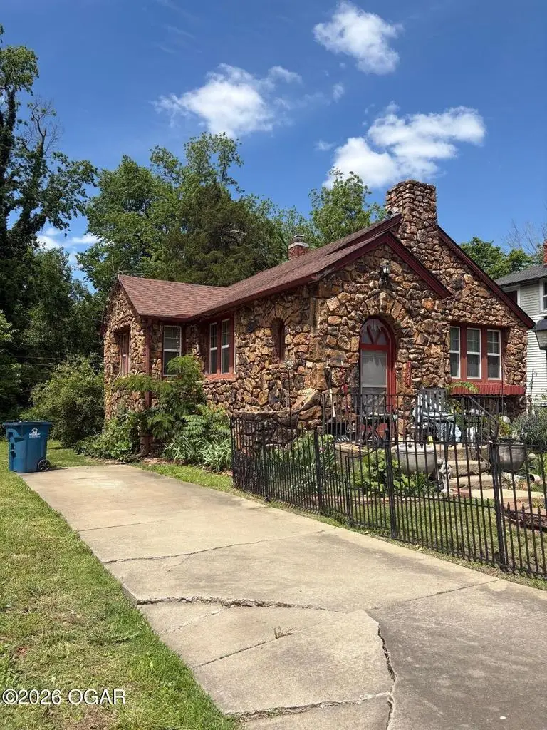 1621 S Main Street, Carthage, MO 64836 - #3