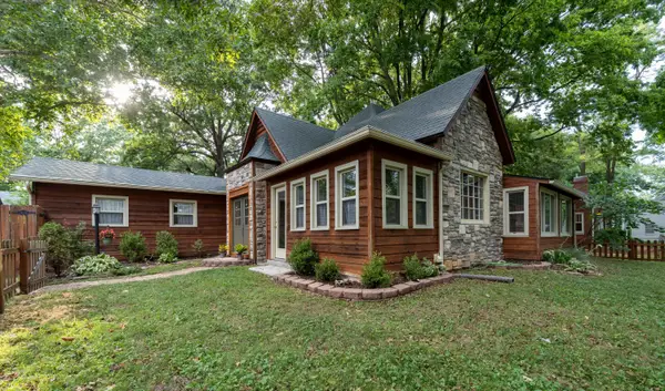 1649 S Jefferson Avenue, Springfield, MO 65807