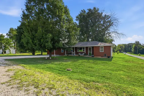 208 S Clompton Street, Dadeville, MO 65635