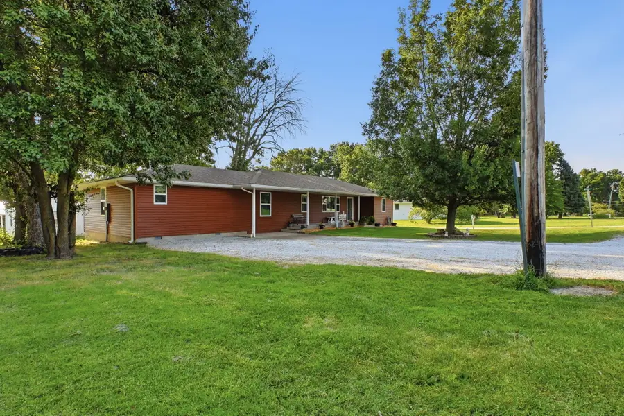 208 S Clompton Street, Dadeville, MO 65635 - #3