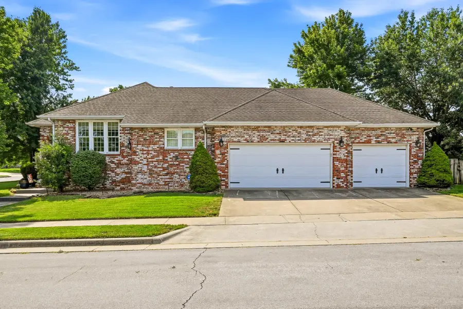 4621 S Warren Road, Springfield, MO 65810 - #3
