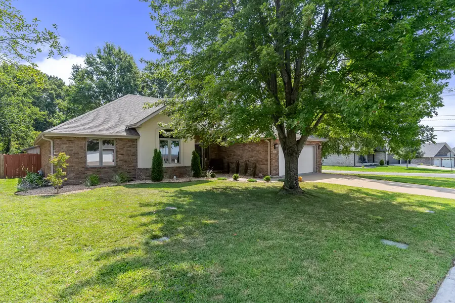 5788 S Nettleton Avenue, Springfield, MO 65810 - #3