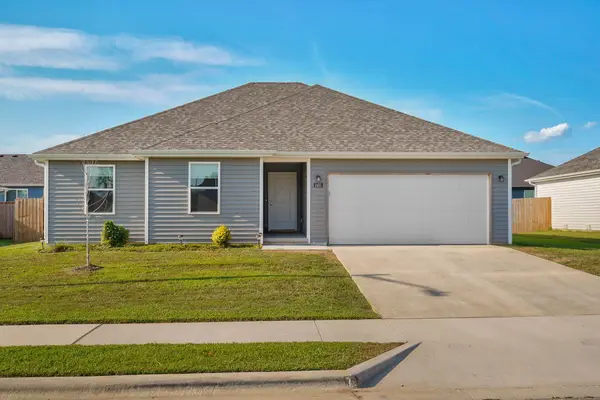 2455 E Terrier Street, Republic, MO 65738