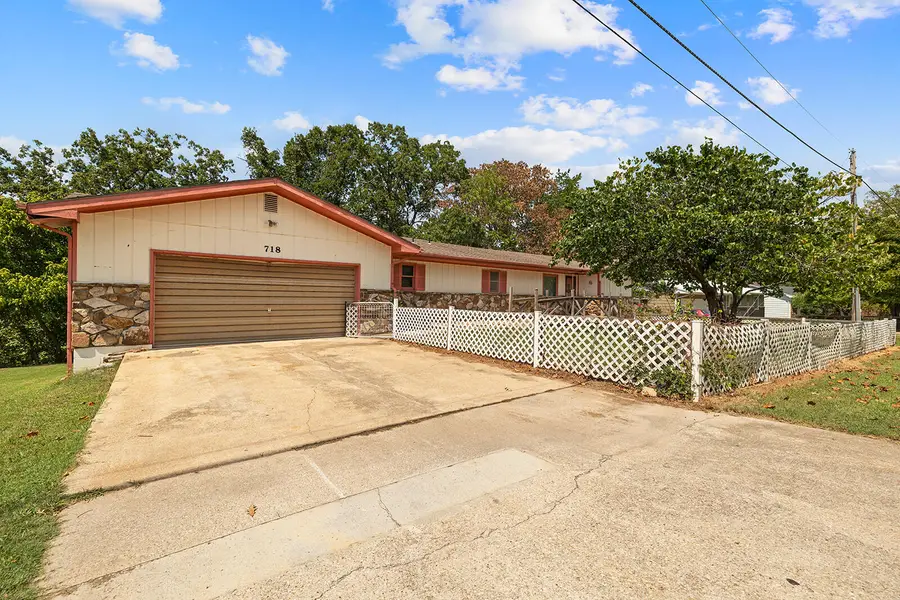 718 Baker Street, Forsyth, MO 65653 - #2