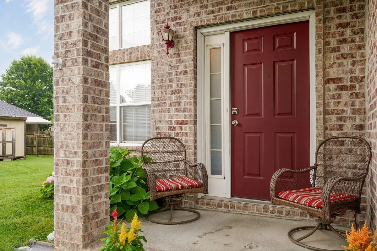 801 S Creekwood Court, Nixa, MO 65714 - #1