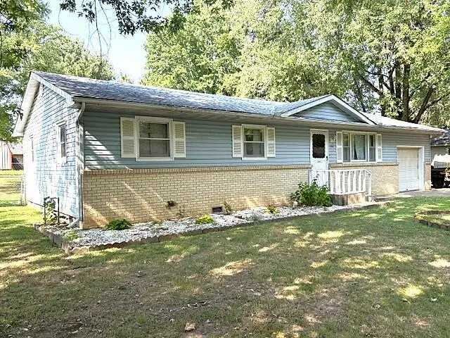 463 W Pearl Street, Aurora, MO 65605 - #3