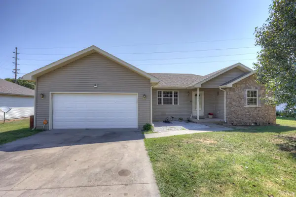 1610 Sophia Street, Carthage, MO 64836