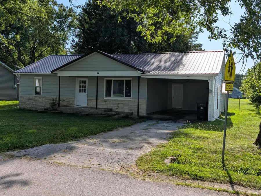 121 N Charles Street, Seymour, MO 65746 - #2
