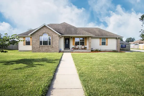 400 E Whippoorwill Drive, Strafford, MO 65757