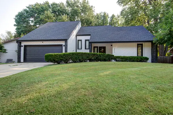 4810 S Warwick Avenue, Springfield, MO 65804