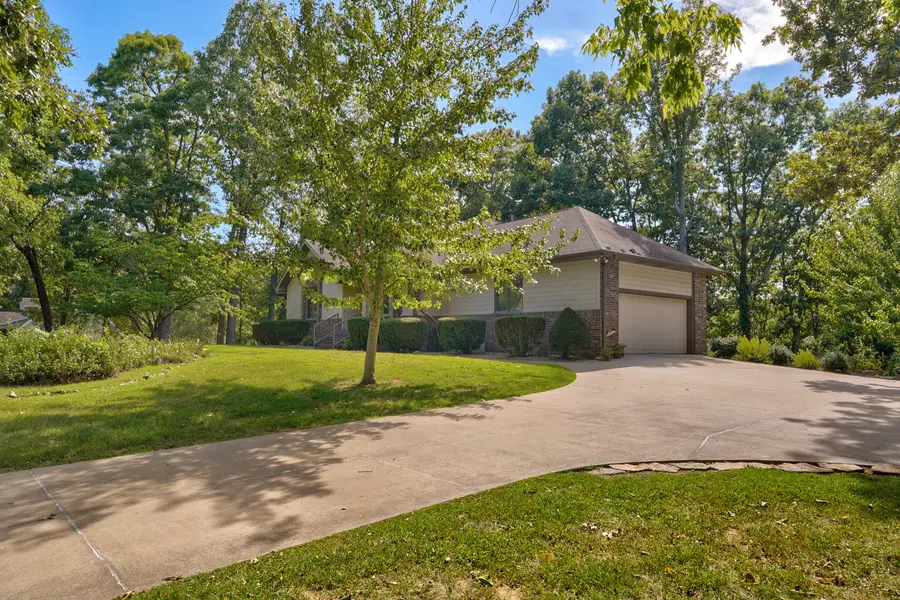 995 S Stanford Drive, Rogersville, MO 65742 - #3
