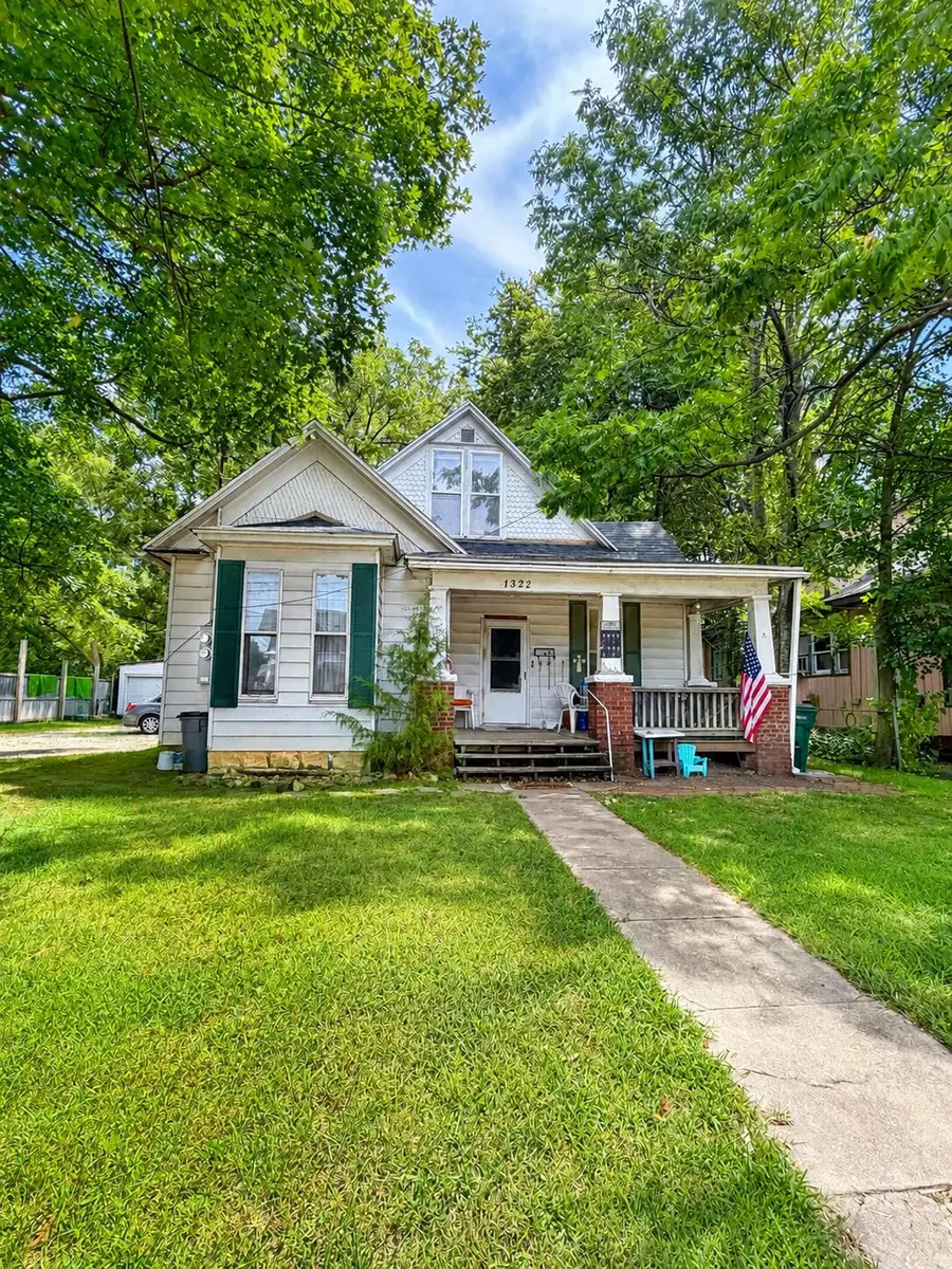 1322 N Grant Avenue, Springfield, MO 65802 - #2