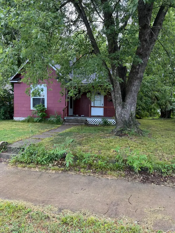 1611 S Pearl Avenue, Joplin, MO 64804