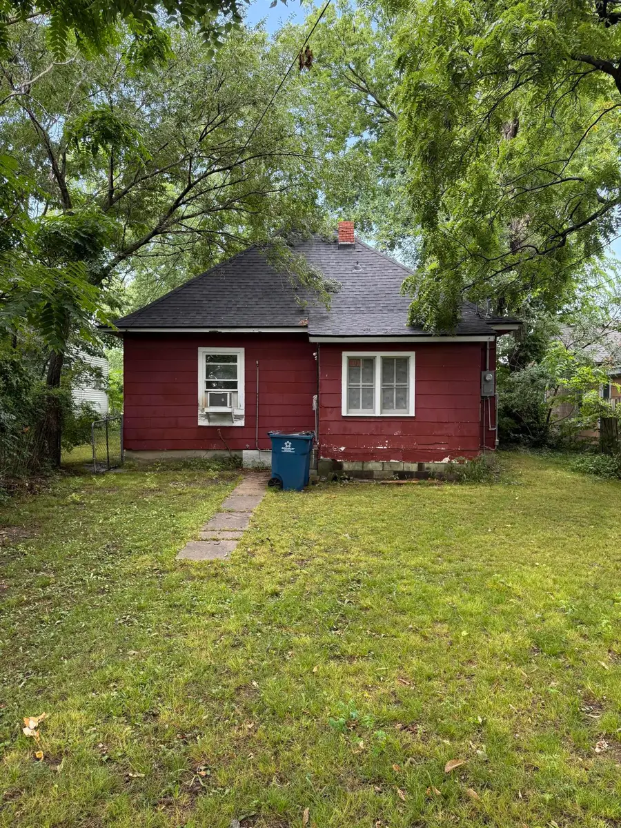 1611 S Pearl Avenue, Joplin, MO 64804 - #2