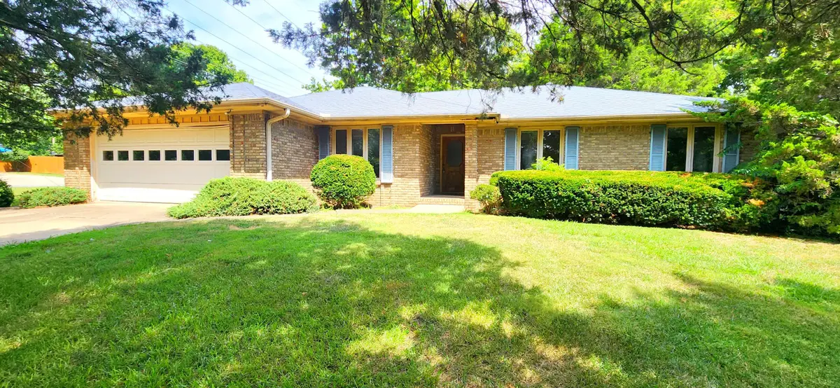 1811 E Holiday Street, Springfield, MO 65804 - #1
