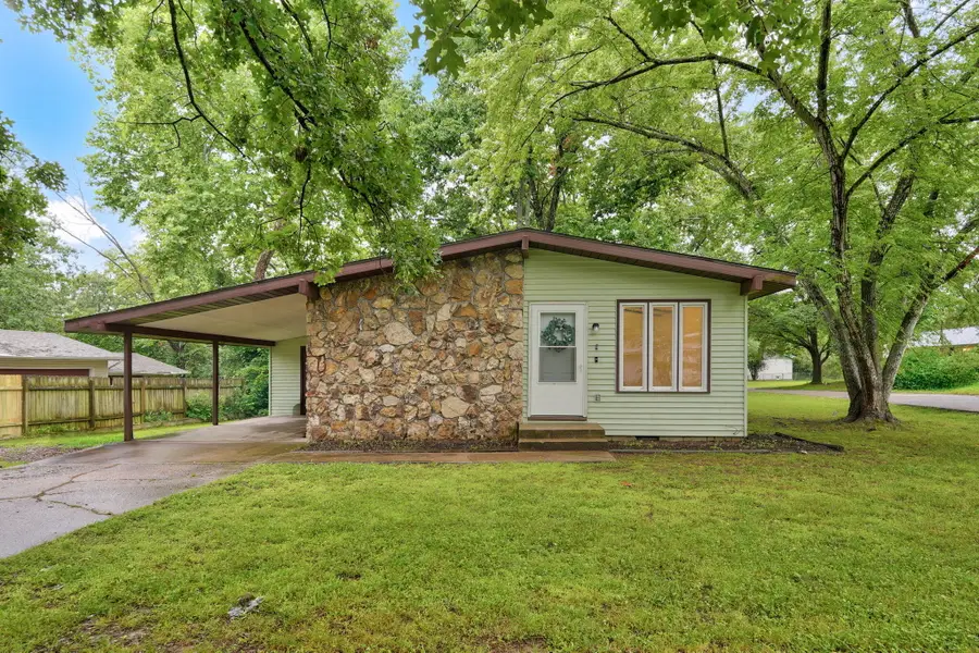 659 Knox Avenue, Hollister, MO 65672 - #2