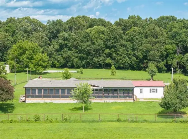 17905 Raven Road, Granby, MO 64844