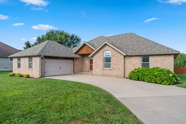 424 Columbine Street, Rogersville, MO 65742