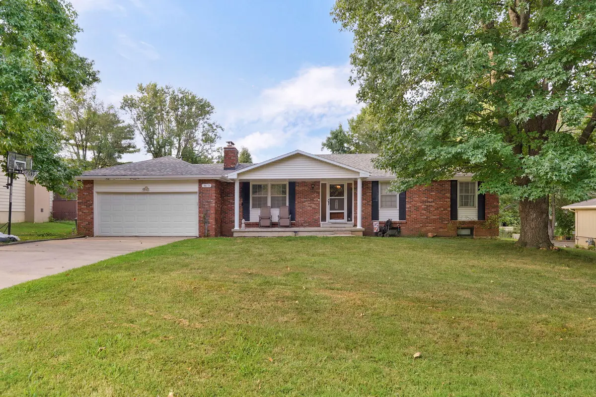 2633 W Village Lane, Springfield, MO 65807 - #1