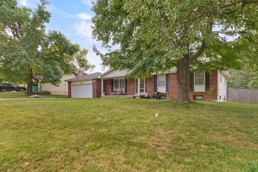 2633 W Village Lane, Springfield, MO 65807 - #2
