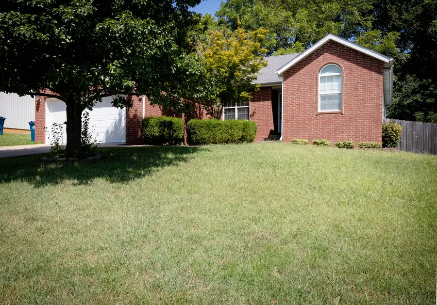 107 W Twin Oak Drive, Nixa, MO 65714 - #2