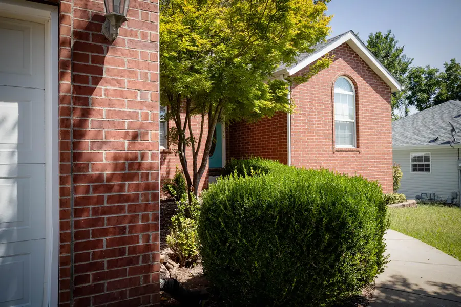 107 W Twin Oak Drive, Nixa, MO 65714 - #3
