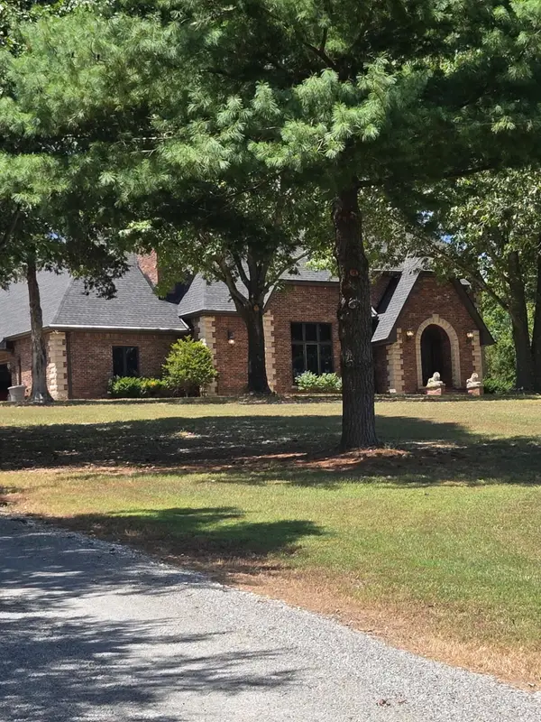 93 Reagan Hollow Road, Noel, MO 64854