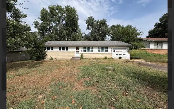 913 Flower Box Lane, Neosho, MO 64850