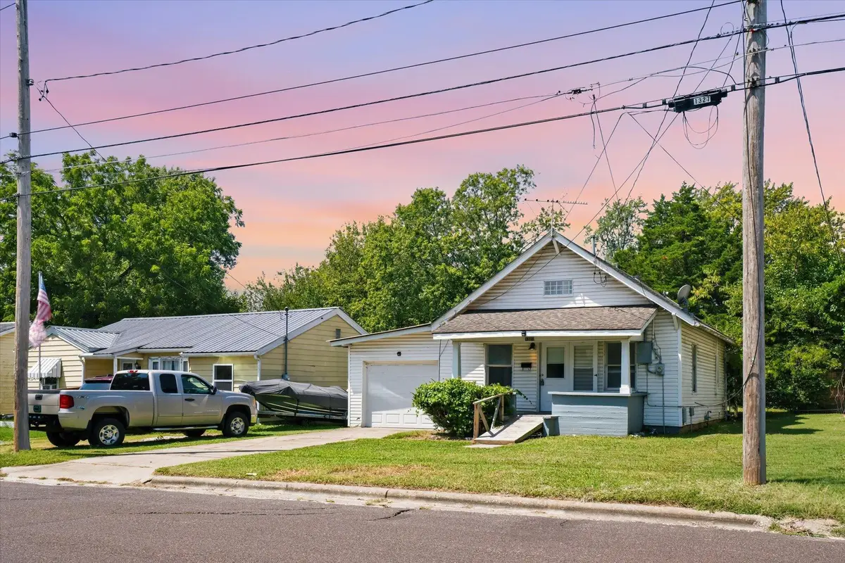1327 N Marion Avenue, Springfield, MO 65802 - #1