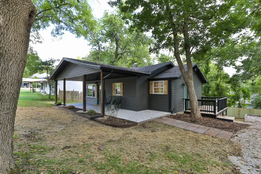 701 E Oak Street, Ozark, MO 65721 - #3