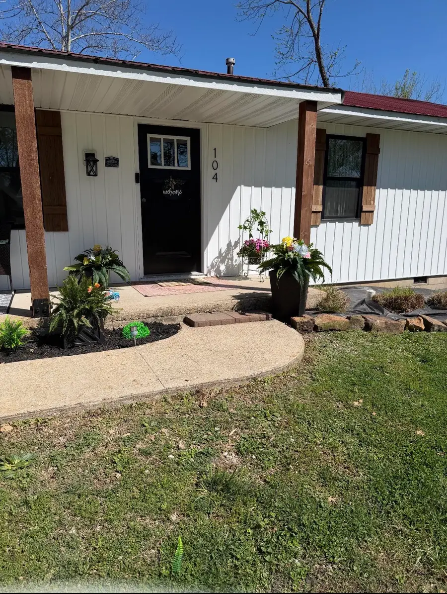 104 N Julie Avenue, Mansfield, MO 65704 - #2