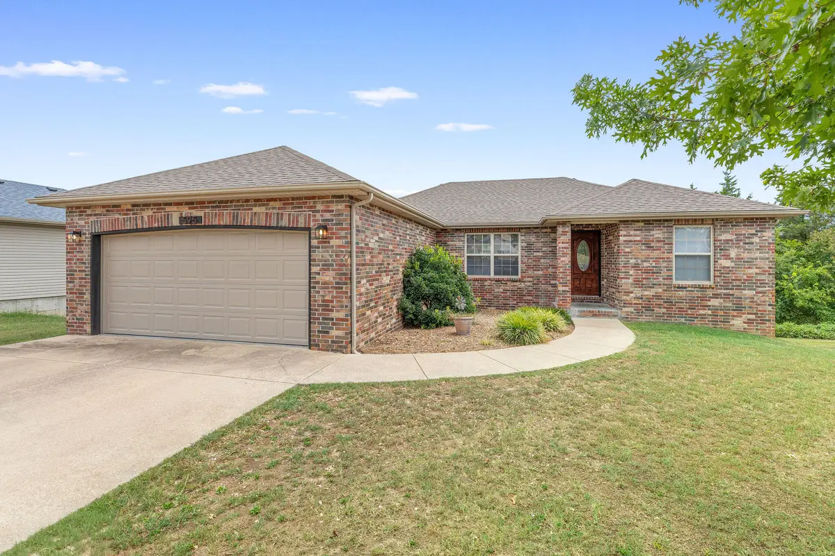 595 Amber Avenue, Hollister, MO 65672 - #1