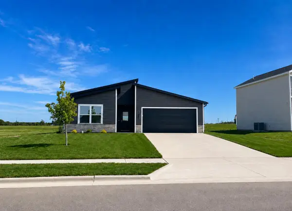 1745 N Knollwood Avenue, Brookline, MO 65619