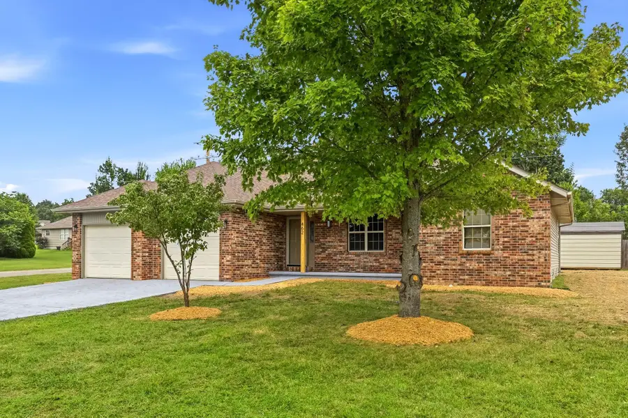 462 Waterwheel Avenue, Sparta, MO 65753 - #2