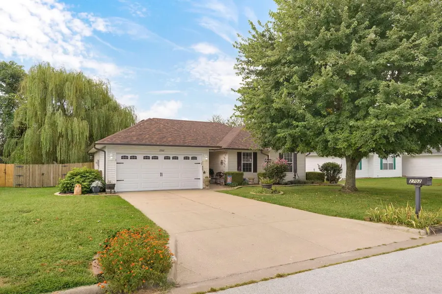 2702 E Lee Street, Republic, MO 65738 - #2