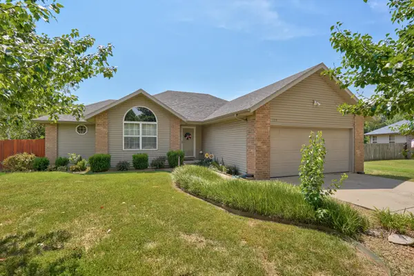 129 Deer Run, Willard, MO 65781