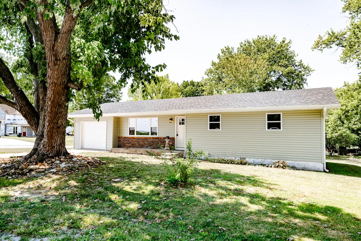 301 N Olive Street, Pierce City, MO 65723 - #1