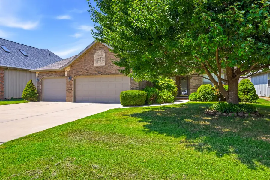5477 S Pinehurst Avenue, Springfield, MO 65810 - #3