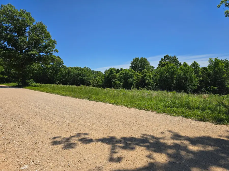 16850 Old Cricket Road W, Omaha, AR 72662 - #2