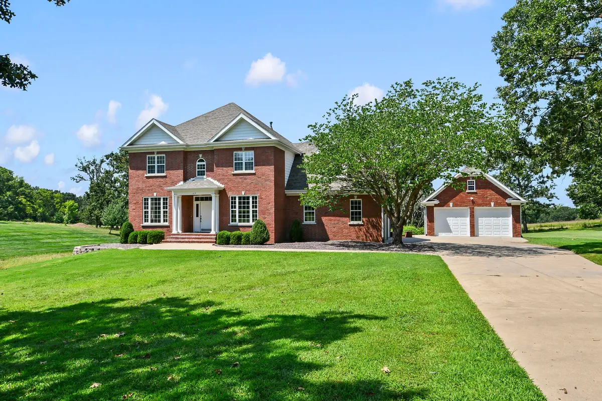 1419 Briarwood Dr. Drive, Marshfield, MO 65706 - #1
