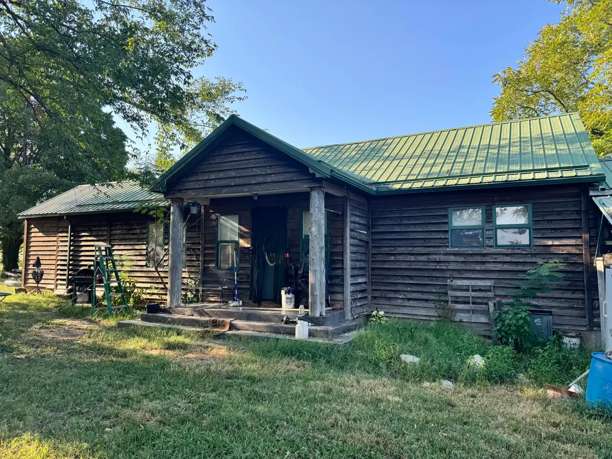 16534 State Highway 39, Aurora, MO 65605 - #1