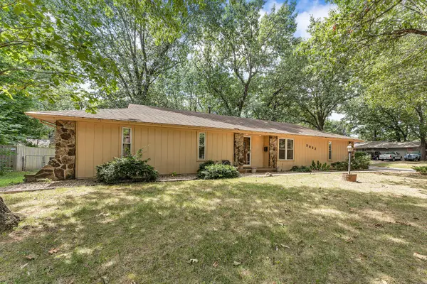 3022 E Belmont Street, Springfield, MO 65802