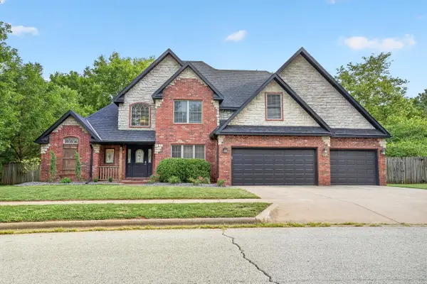 829 S Shuyler Lane, Republic, MO 65738