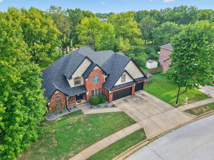 829 S Shuyler Lane, Republic, MO 65738 - #3