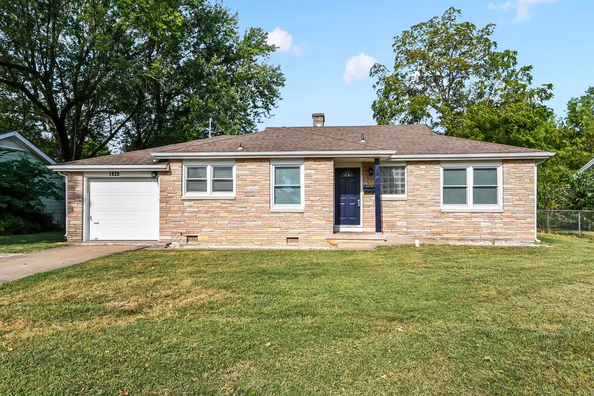 1929 S Fairway Avenue, Springfield, MO 65804 - #1