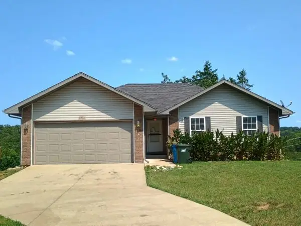 310 White River Mountain Boulevard, Hollister, MO 65672