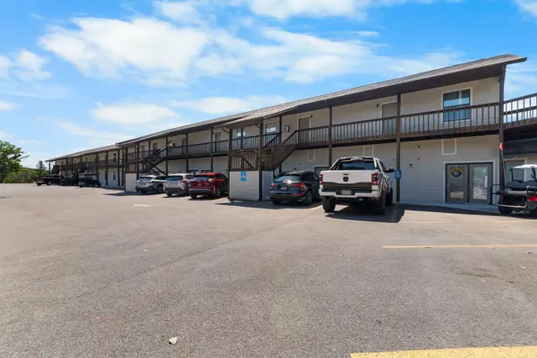 80 Kimberling Crossing Drive #Unit 214, Kimberling City, MO 65686