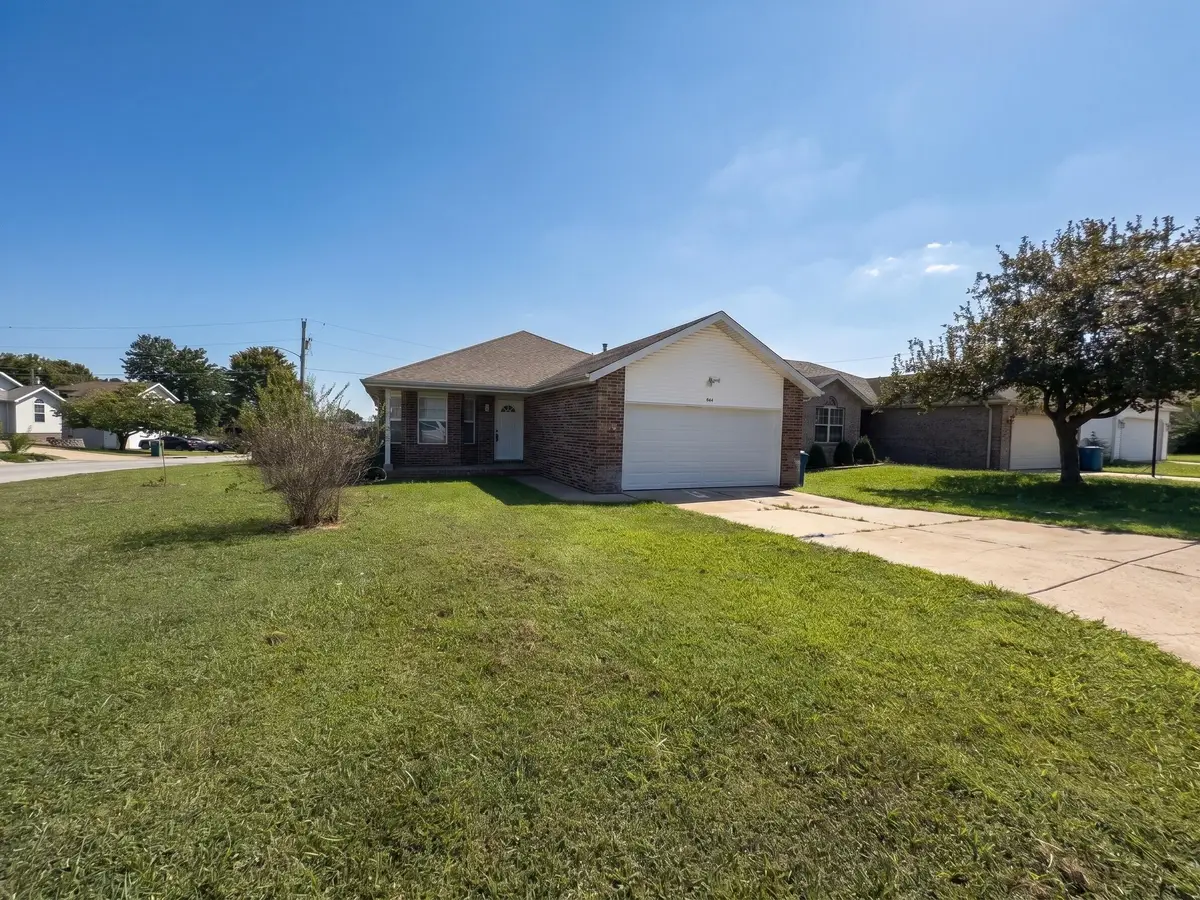 864 S Hickory Lane, Nixa, MO 65714 - #1