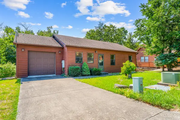 150 Valley Stream Circle, Hollister, MO 65672